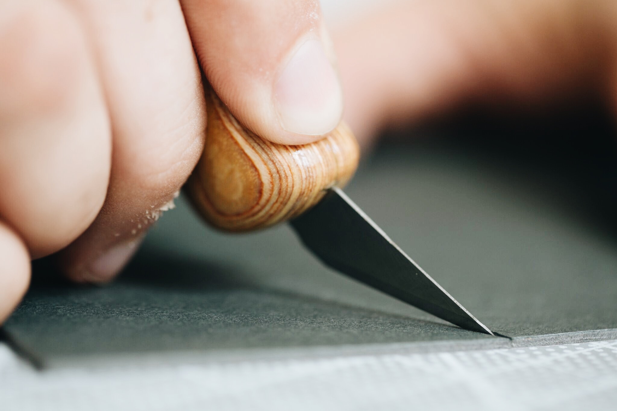 Ergokiwi: Precision cutting close-up