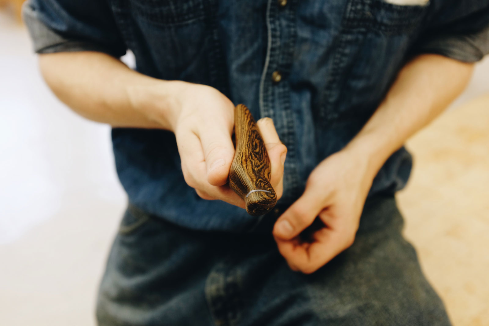 Ergokiwi: Hardwood ergonomic grip